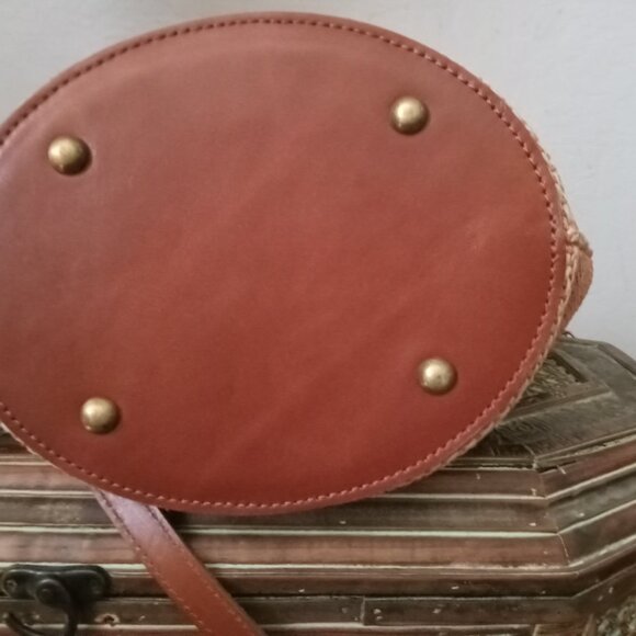 New, Patricia Nash Large Straw Handbag - Picture 3 of 5